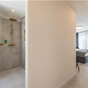 4 bedroom villa with heated pool and sea view in Vinišće, sleeps 8